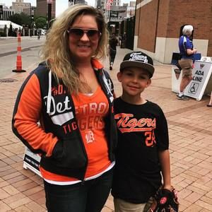 Meet your Posher, Salina